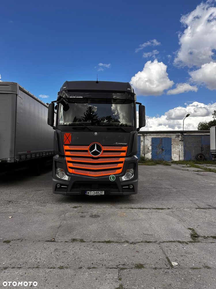 Mercedes-Benz actros - 18