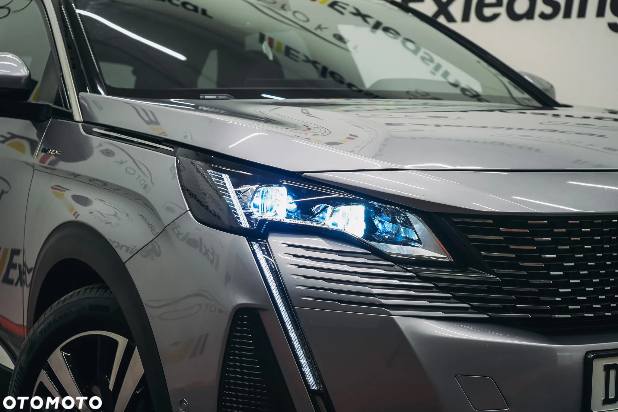Peugeot 3008 Hybrid4 300 e-EAT8 GT - 3
