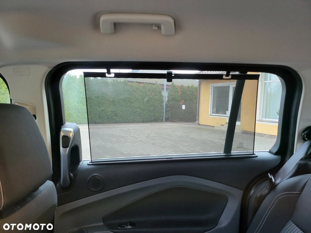 Ford Grand C-MAX 2.0 TDCi Titanium - 27