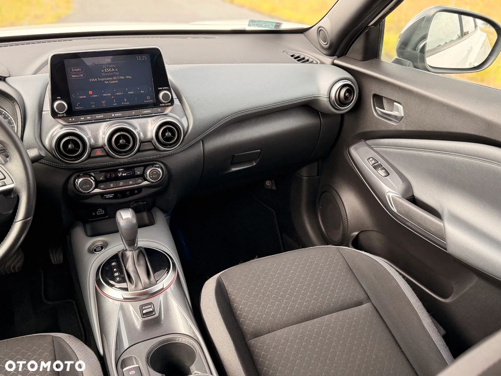 Nissan Juke 1.0 DIG-T N-Connecta DCT - 16