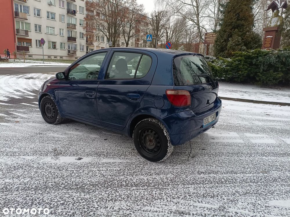 Toyota Yaris 1.0 Base - 10