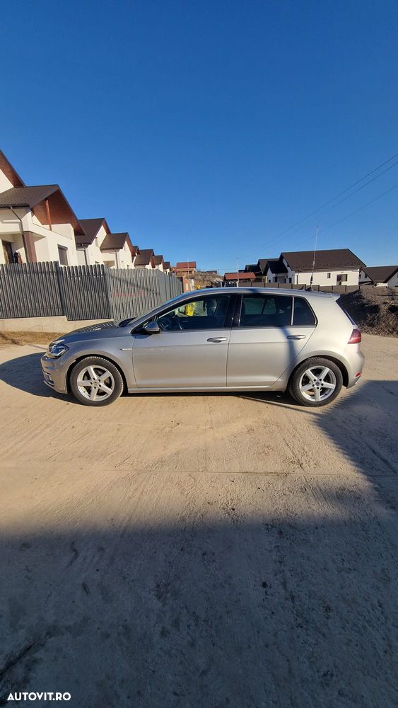 Volkswagen Golf - 17