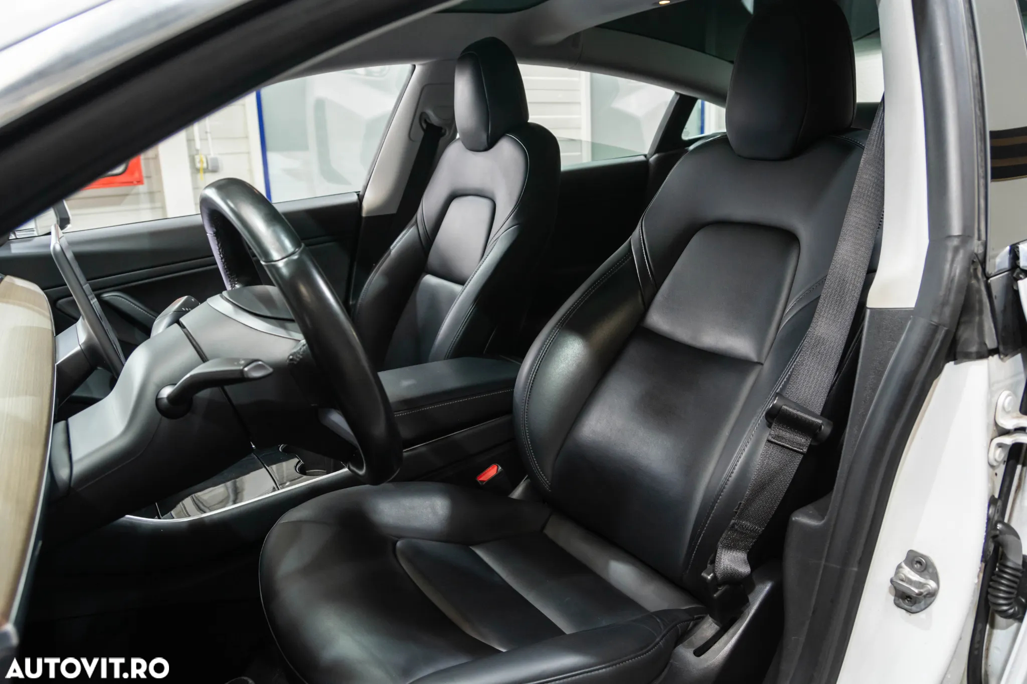 Tesla Model 3 Long Range - 6