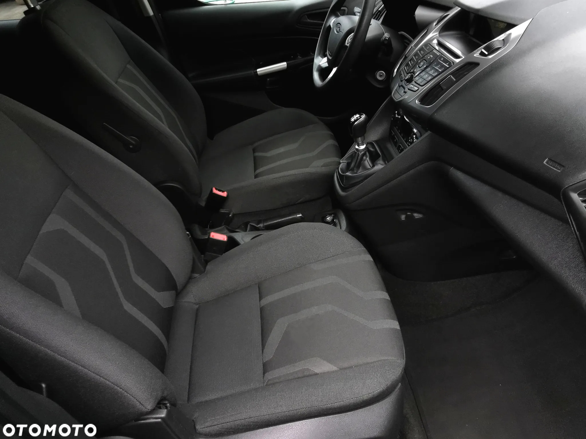 Ford Tourneo Connect Grand - 22