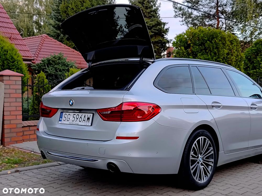 BMW Seria 5 520d Sport Line sport - 33