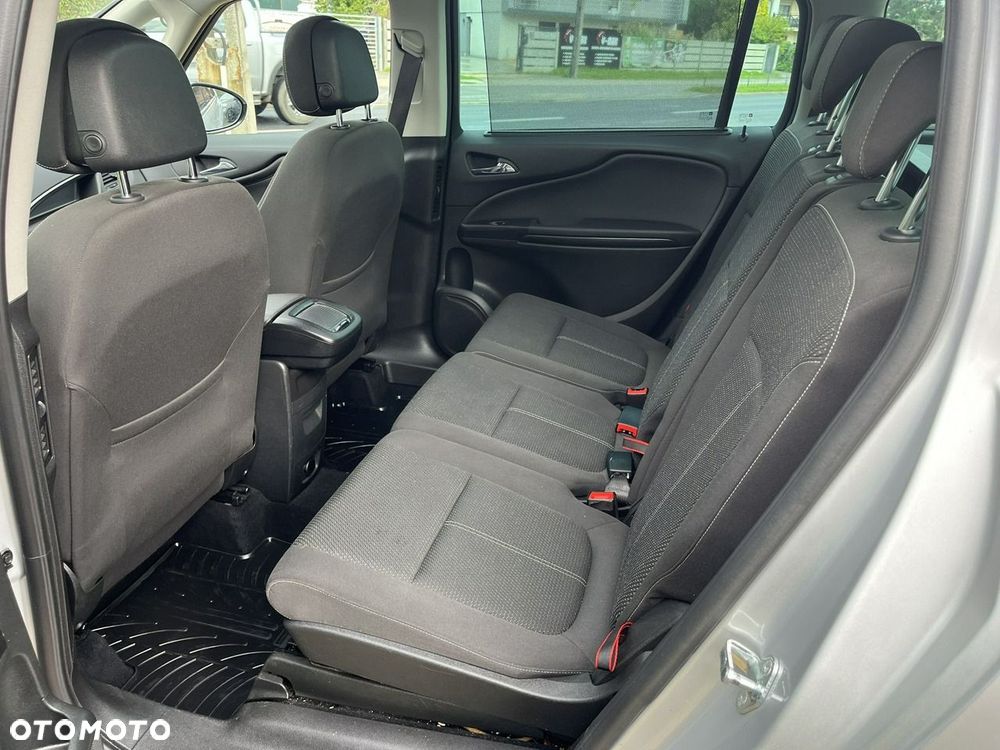 Opel Zafira - 32