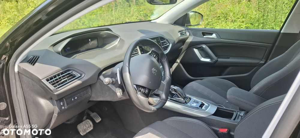 Peugeot 308 1.2 PureTech GPF Allure S&S EAT8 - 7