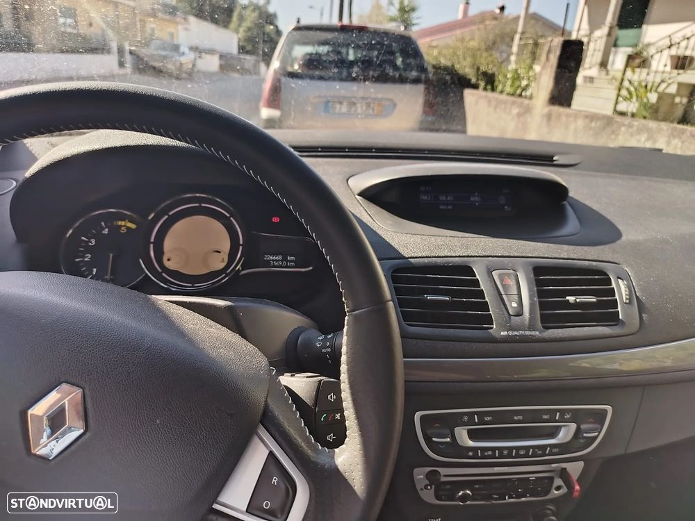 Renault Mégane Sport Tourer 1.5 dCi Dynamique - 6
