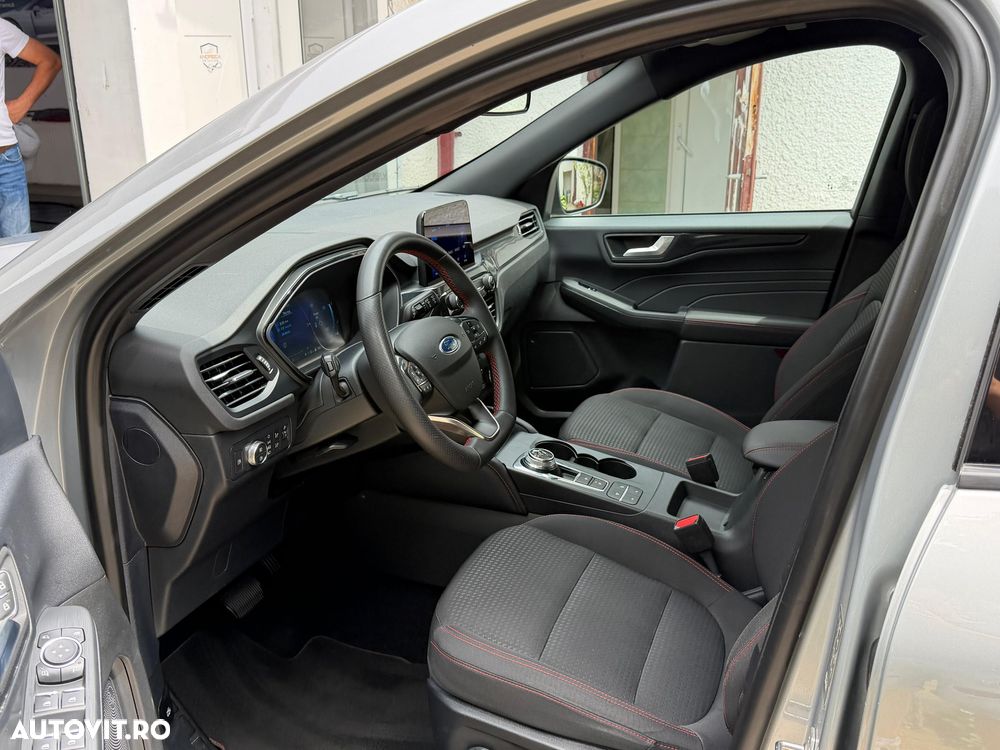 Ford Kuga 2.5 Duratec PHEV ST-LINE X - 12