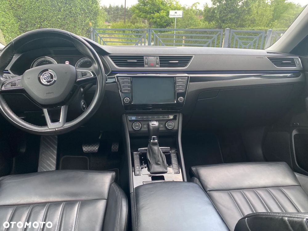 Skoda Superb 2.0 TDI L&K DSG - 18