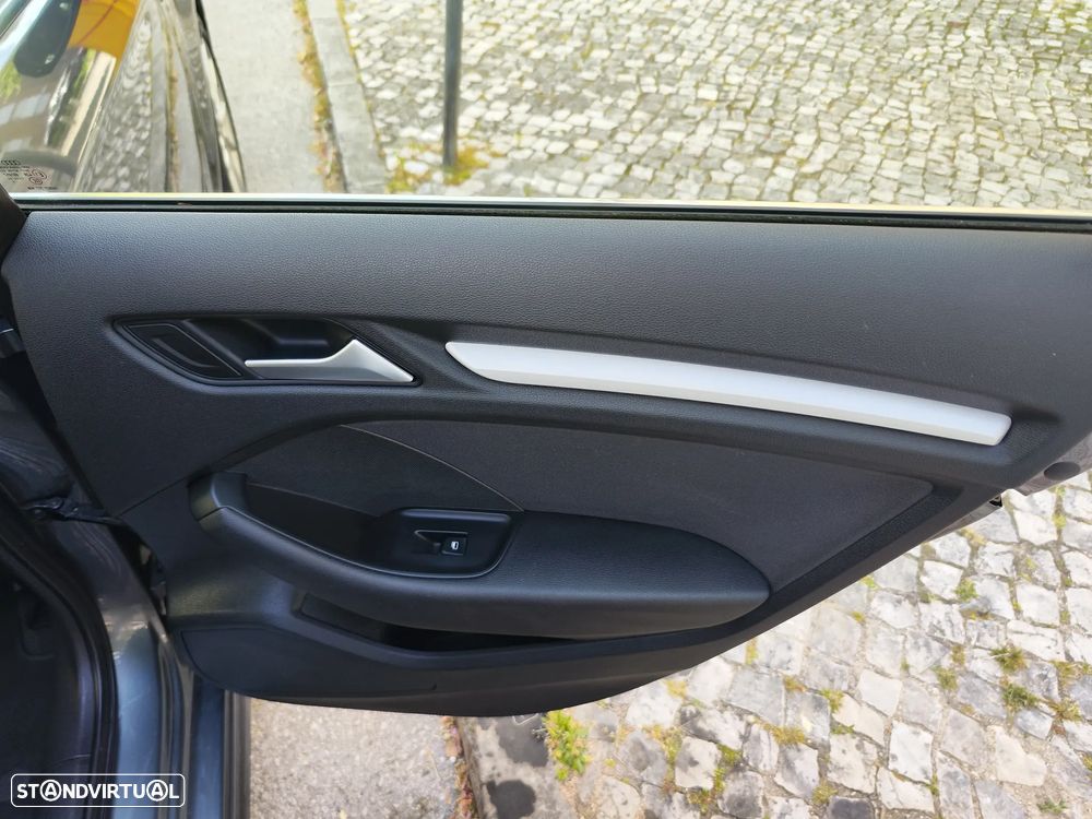 Audi A3 Sportback 2.0 TDI S-line S tronic 119g - 17