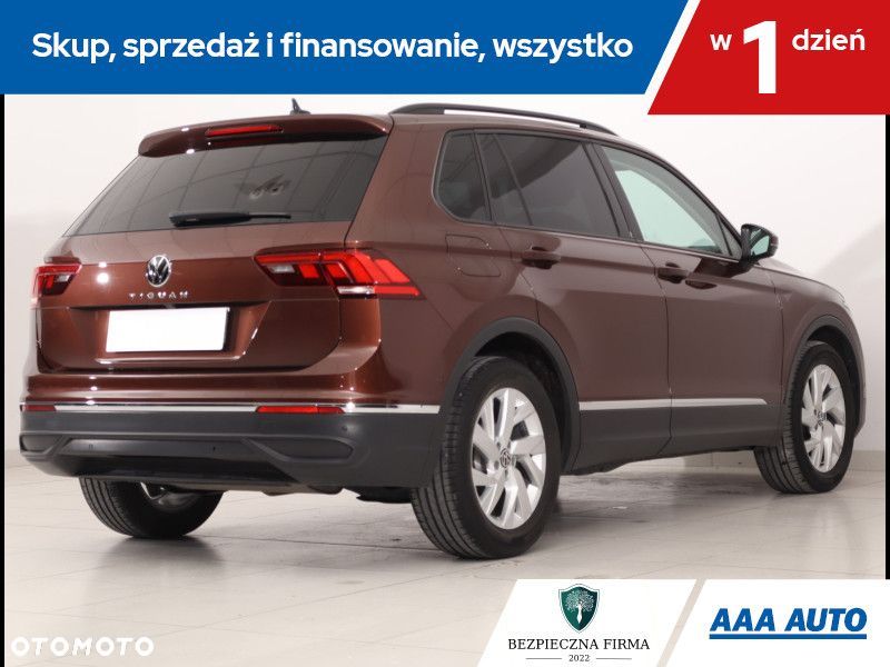 Volkswagen Tiguan - 6