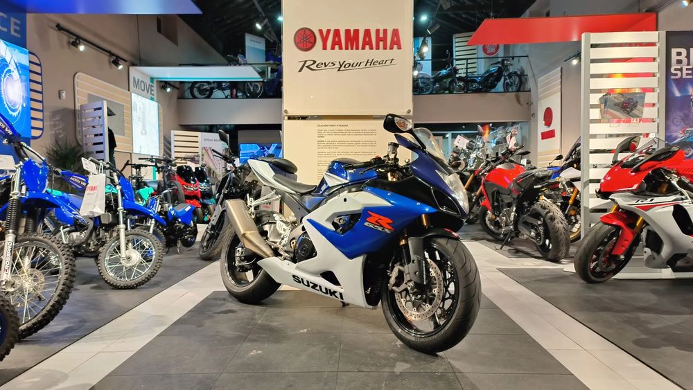 Usado Suzuki GSX-R 2005 - 6 500 EUR - Standvirtual.com