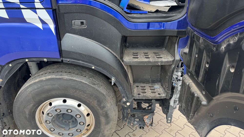 Iveco S-WAY 570 - 12