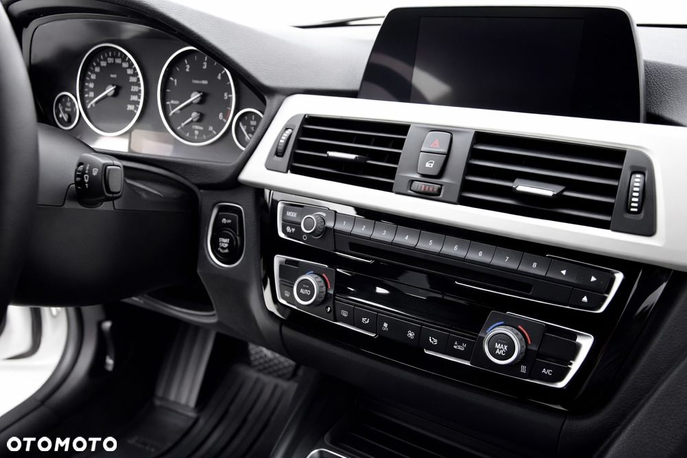 BMW Seria 3 316d - 11