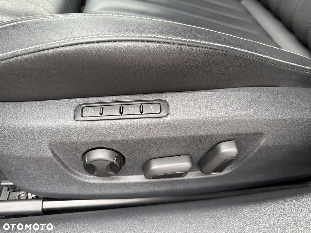 Skoda Superb 2.0 TDI SCR L&K DSG - 40