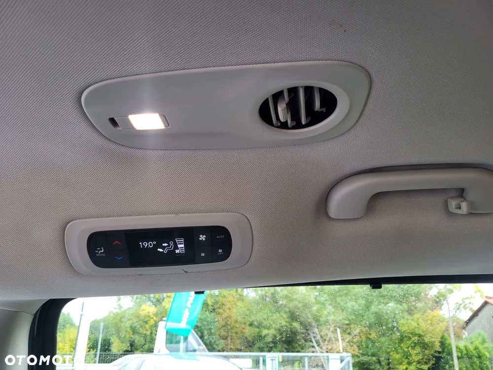 Chrysler Pacifica - 21