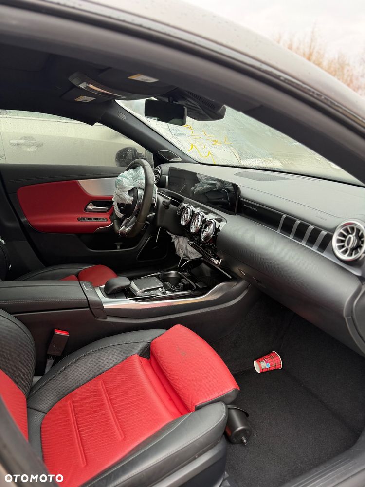 Mercedes-Benz CLA AMG 35 4Matic B AMG Speedshift 8G-DCT AMG Line Advanced Plus - 10