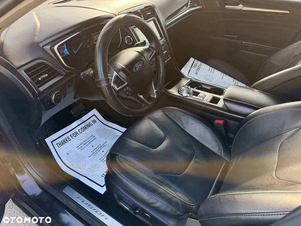 Ford Fusion - 8