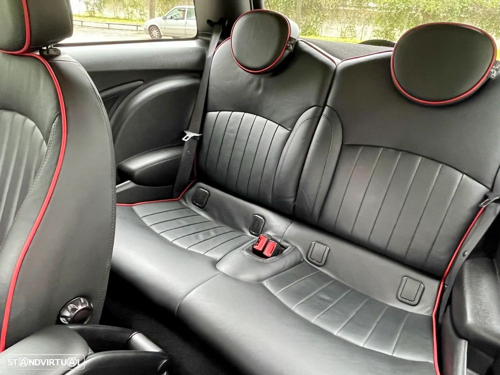 MINI 3 Portas John Cooper Works - 17