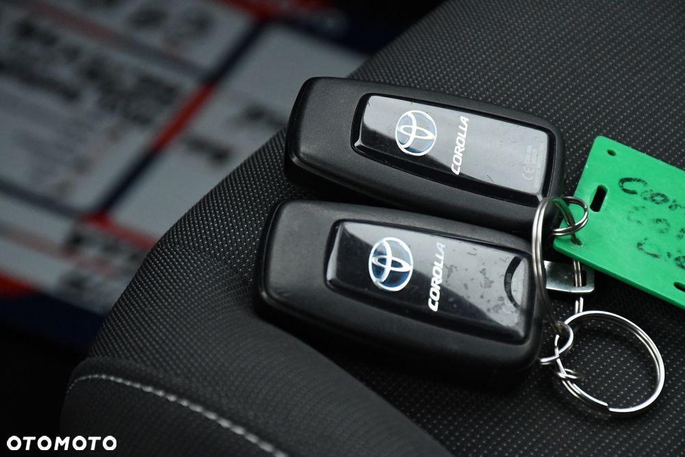 Toyota Corolla 1.8 Business Edition - 38