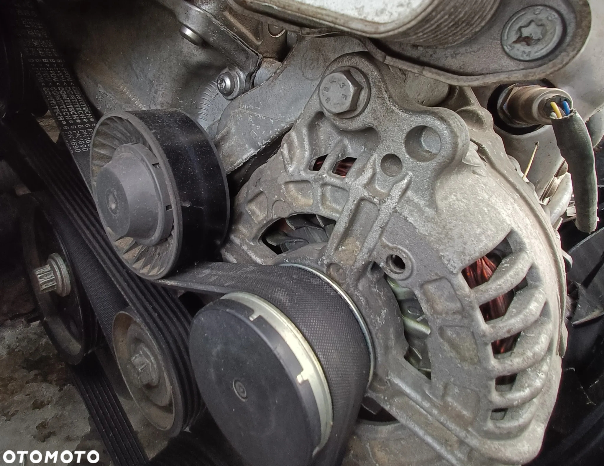 VOLKSWAGEN CADDY III lift 10-15 r. 1,2 TSI 105KM ALTERNATOR * - 2