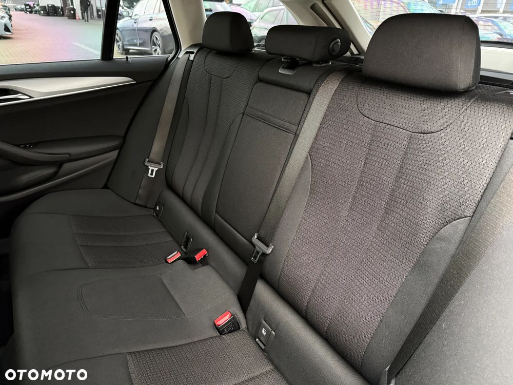 BMW Seria 5 520d xDrive Sport Line - 30