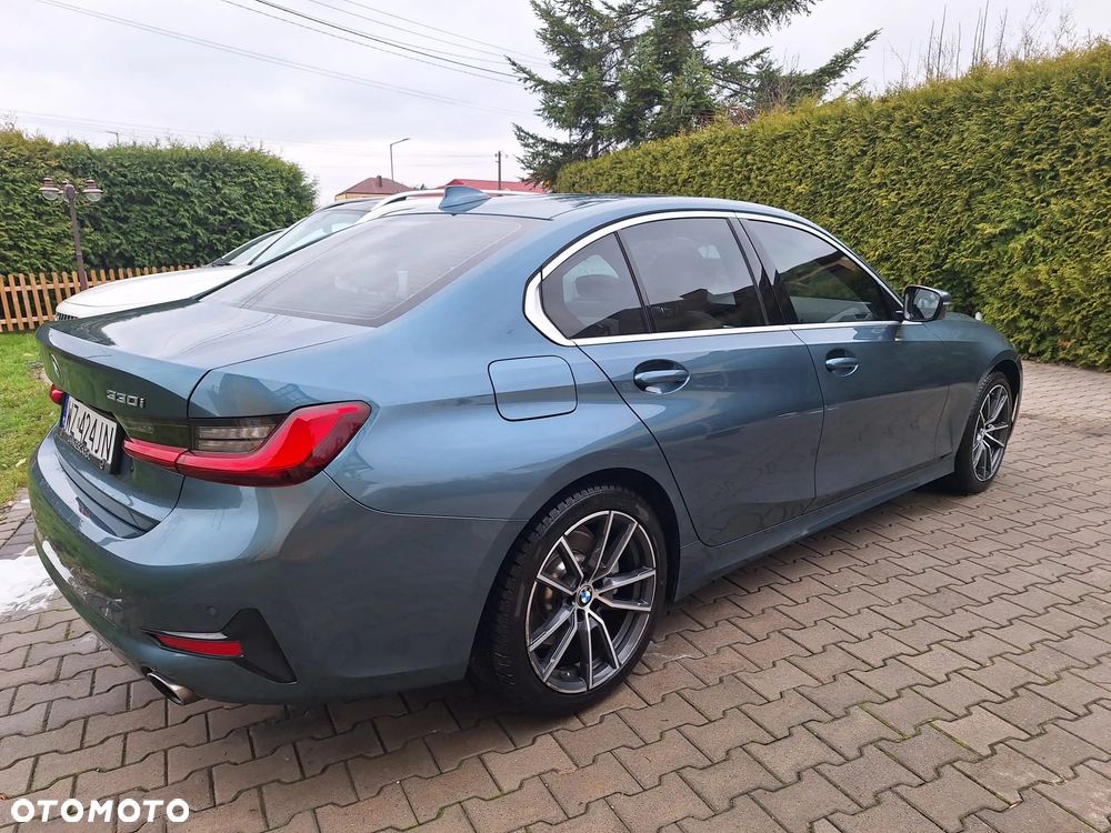 BMW Seria 3 330i Sport Line - 7