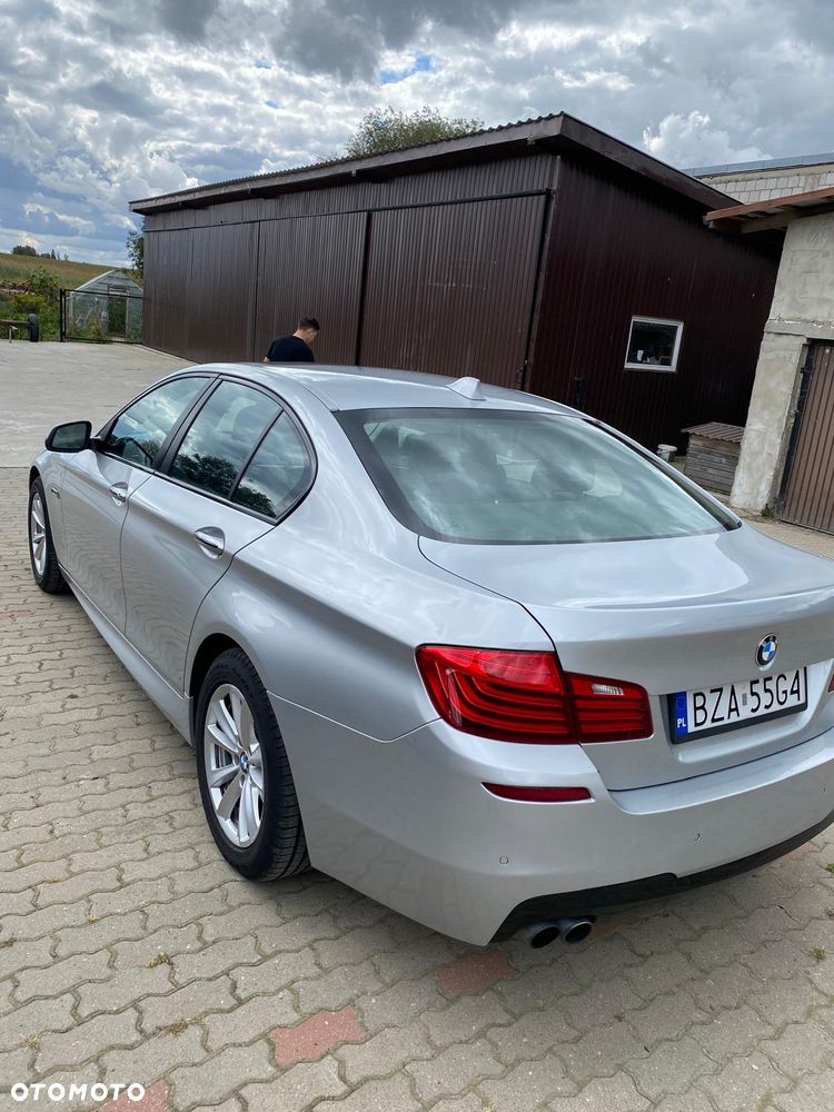 BMW Seria 5 528i xDrive - 4