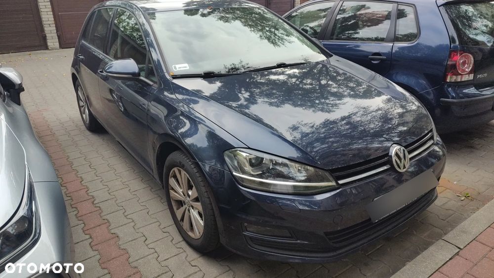 Volkswagen Golf - 1