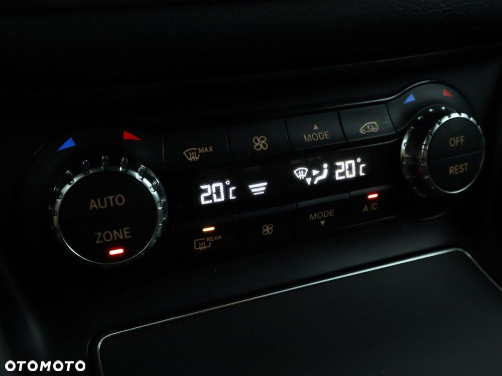 Mercedes-Benz CLA 220 4Matic 7G-DCT AMG Line - 29