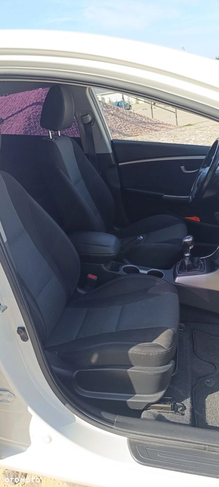 Hyundai i30 1.4 Classic + - 9