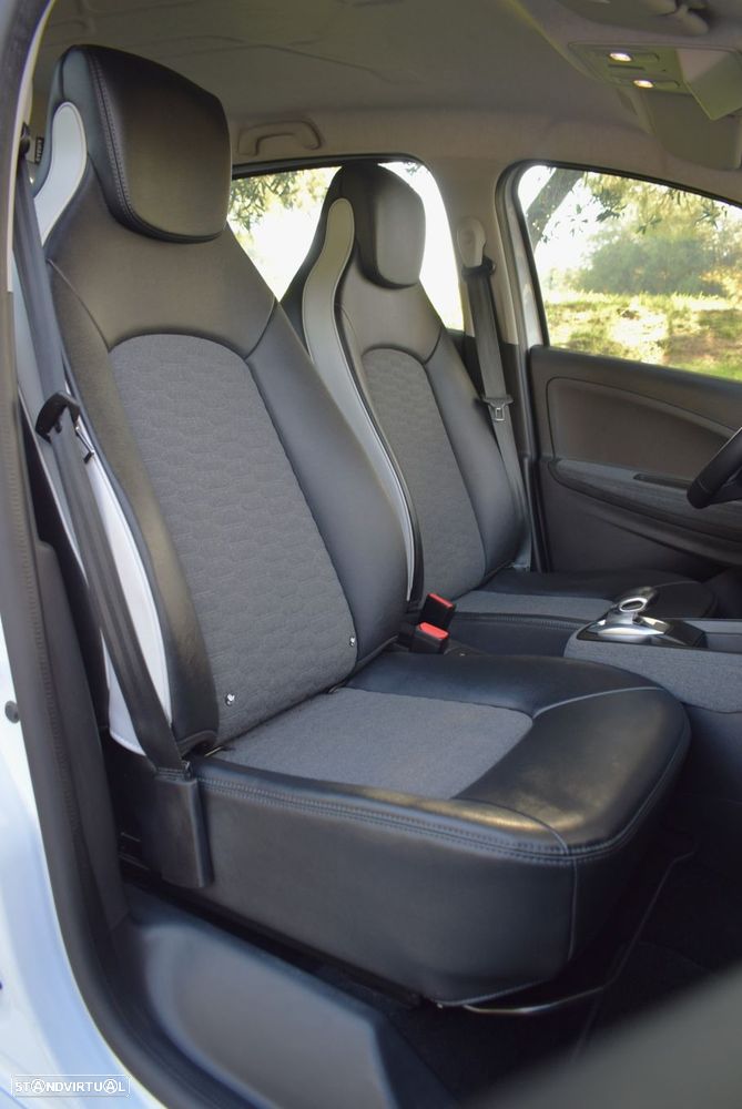 Renault Zoe (c/ Bateria) Limited 50 - 39