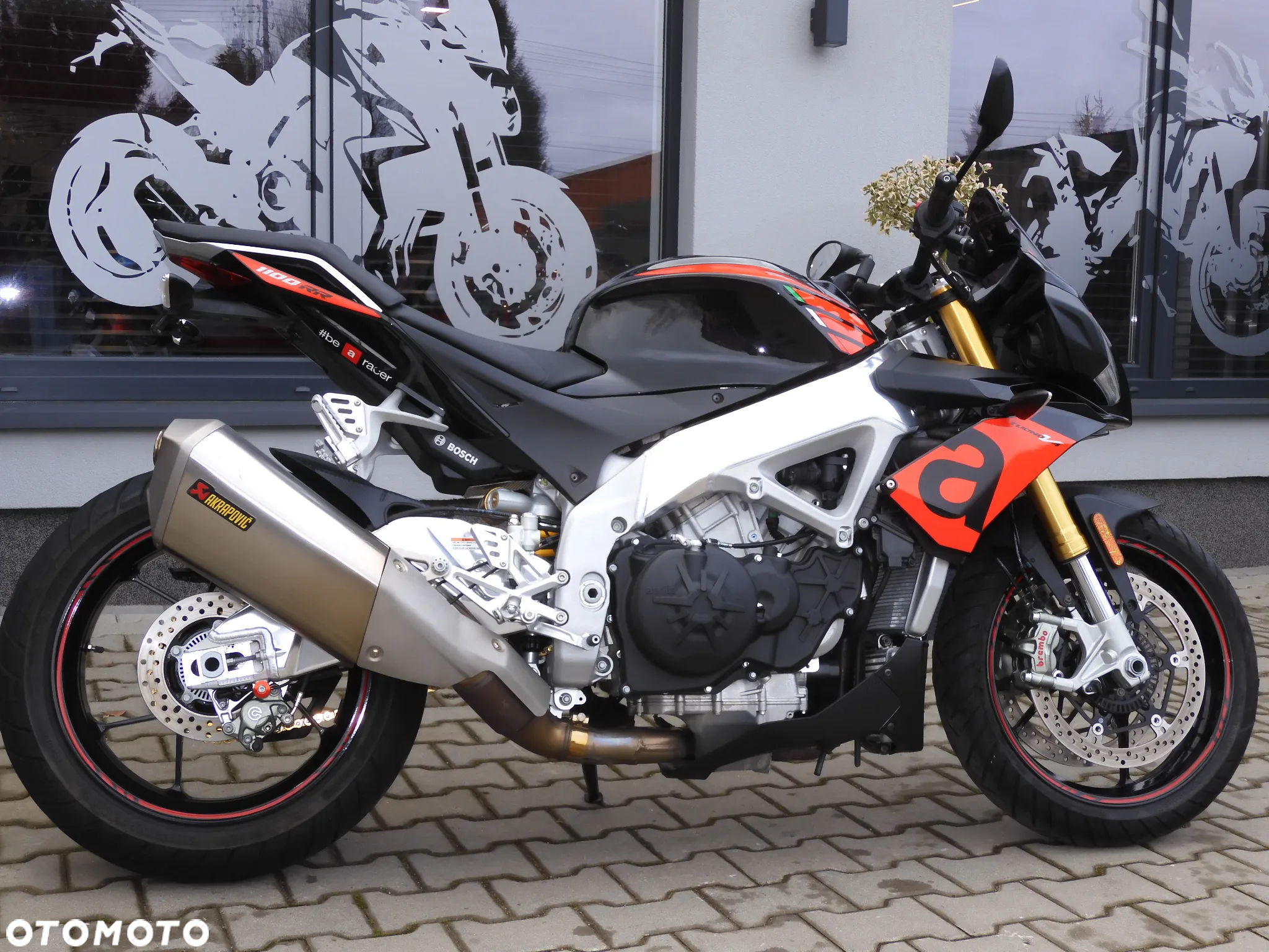 Aprilia Tuono - 12