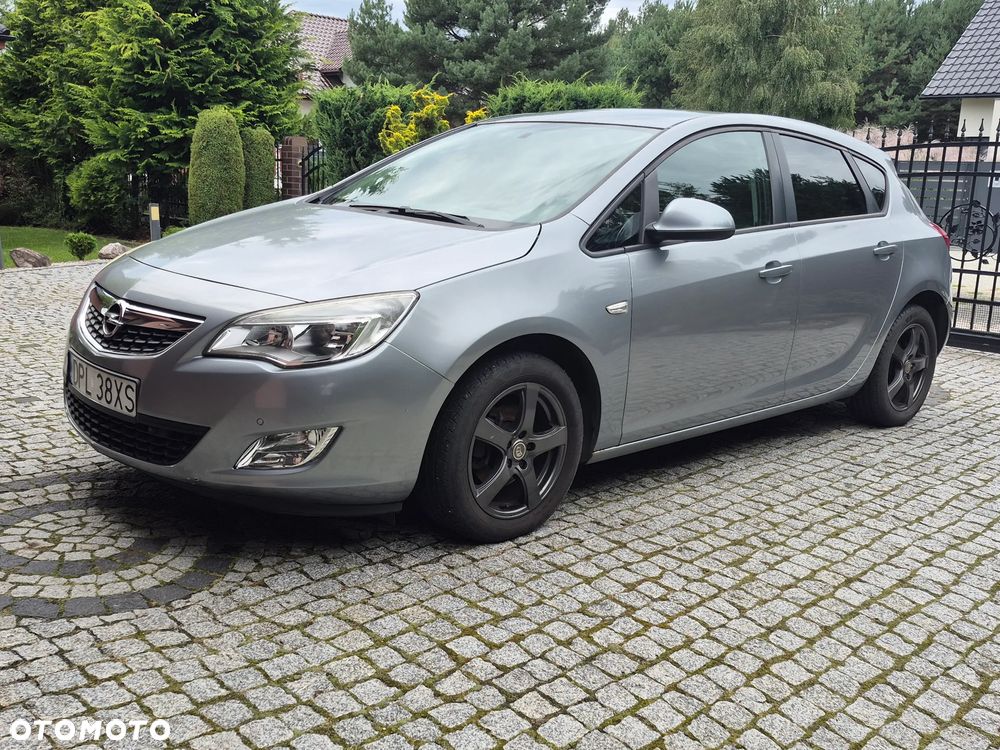 Opel Astra 1.4 T Essentia EU6 - 1