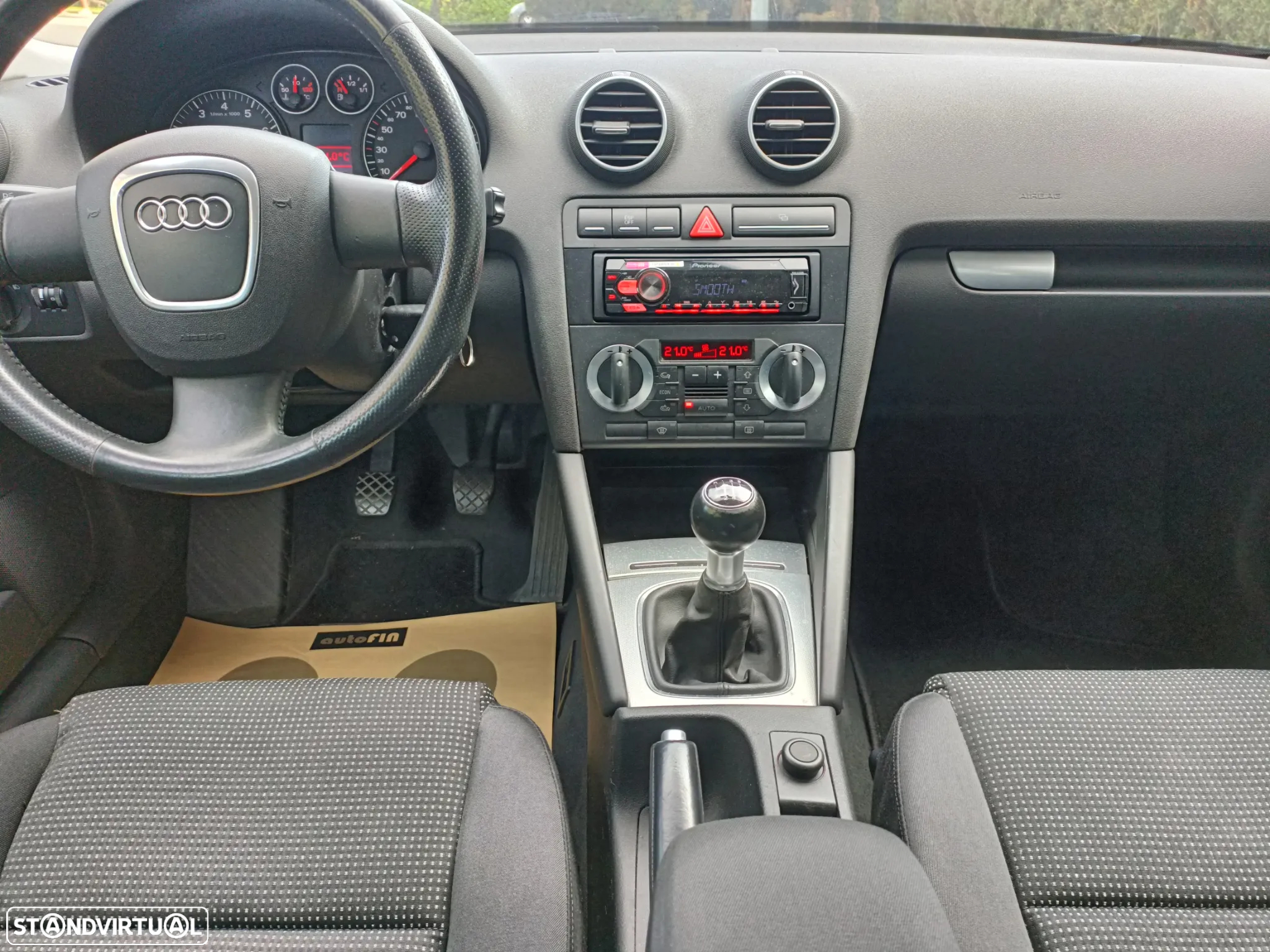 Audi A3 Sportback 1.6 FSi - 8