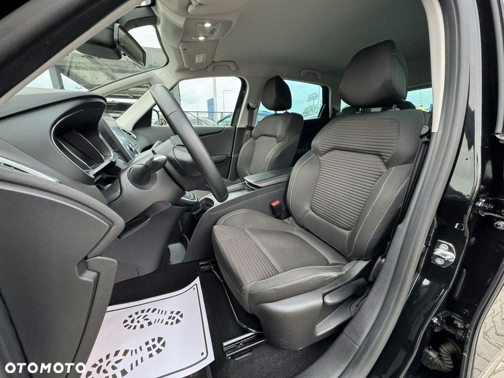Renault Scenic - 17