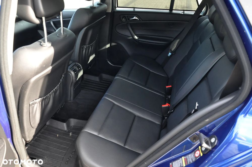 Mercedes-Benz Klasa C 280 7G-TRONIC Classic Sport Edition - 37