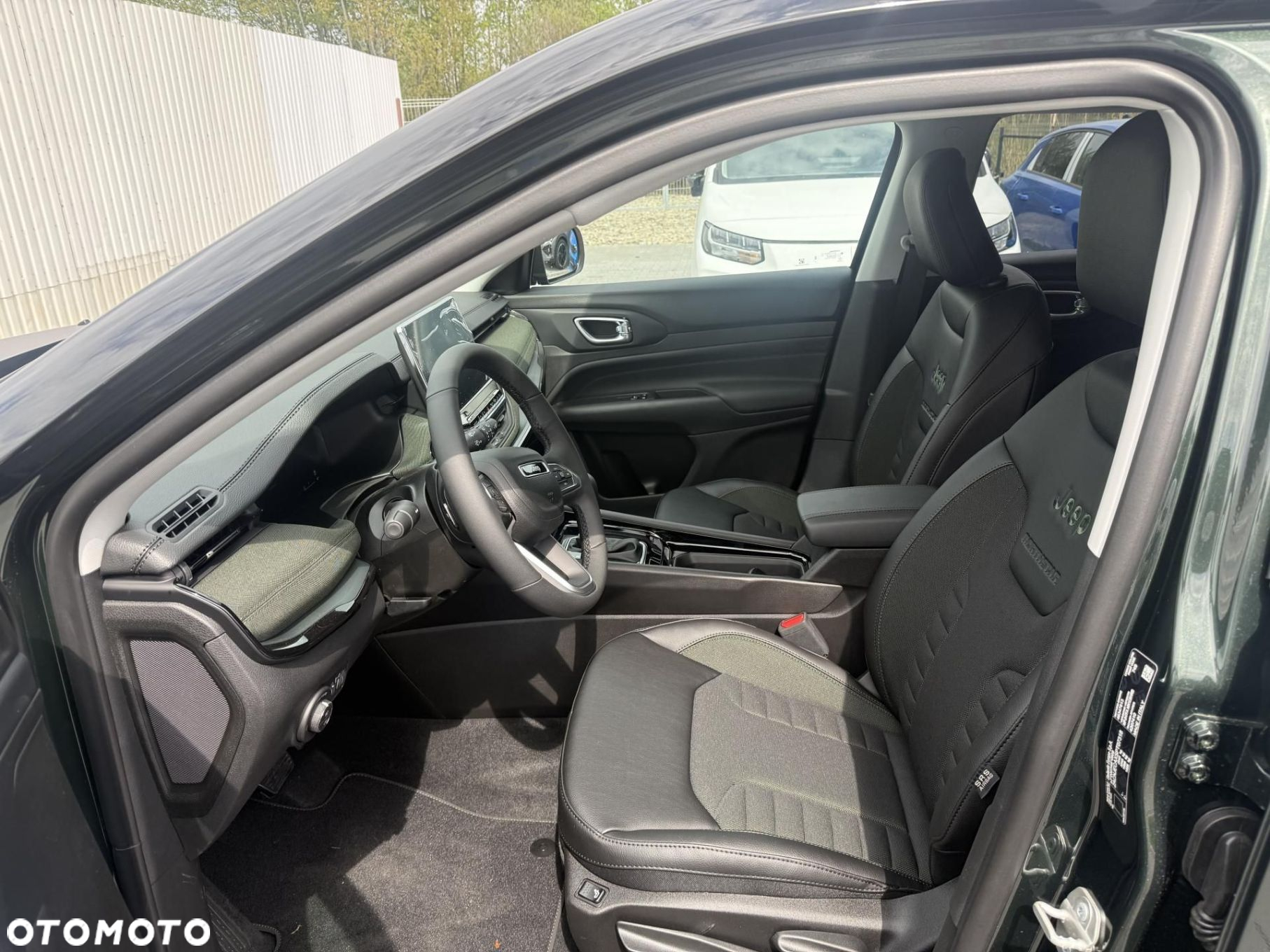 Jeep Compass - 10