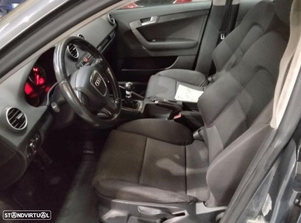 Audi A3 Sportback - 3