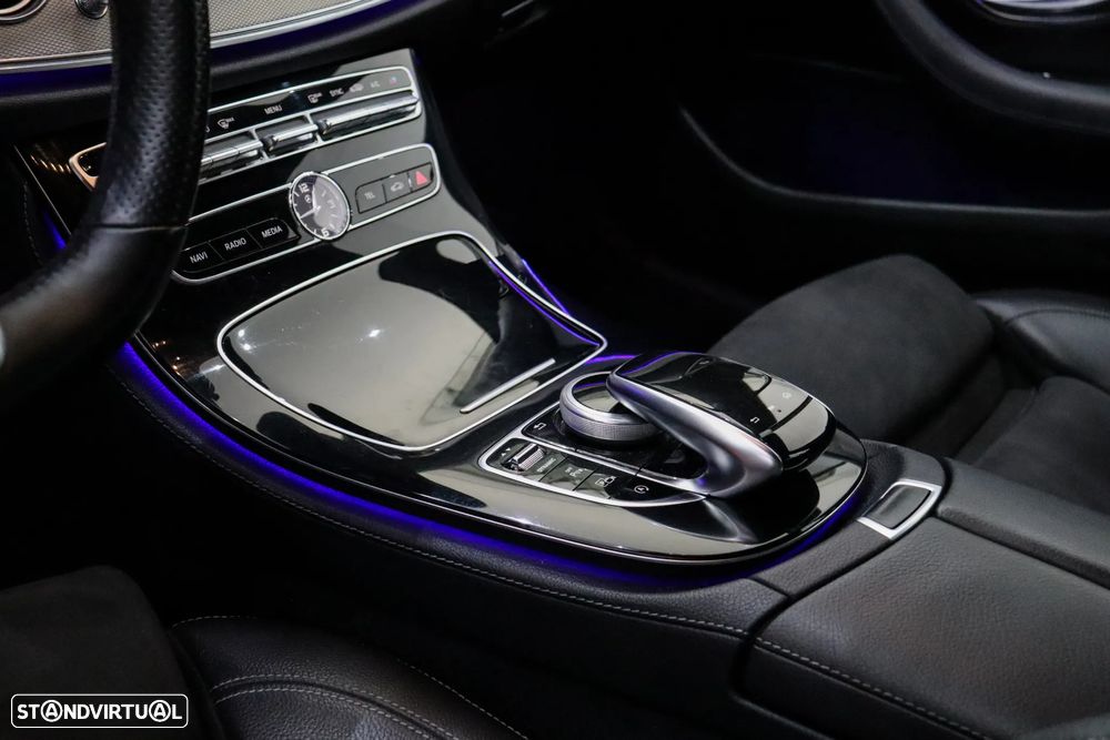 Mercedes-Benz E 220 d AMG - 23