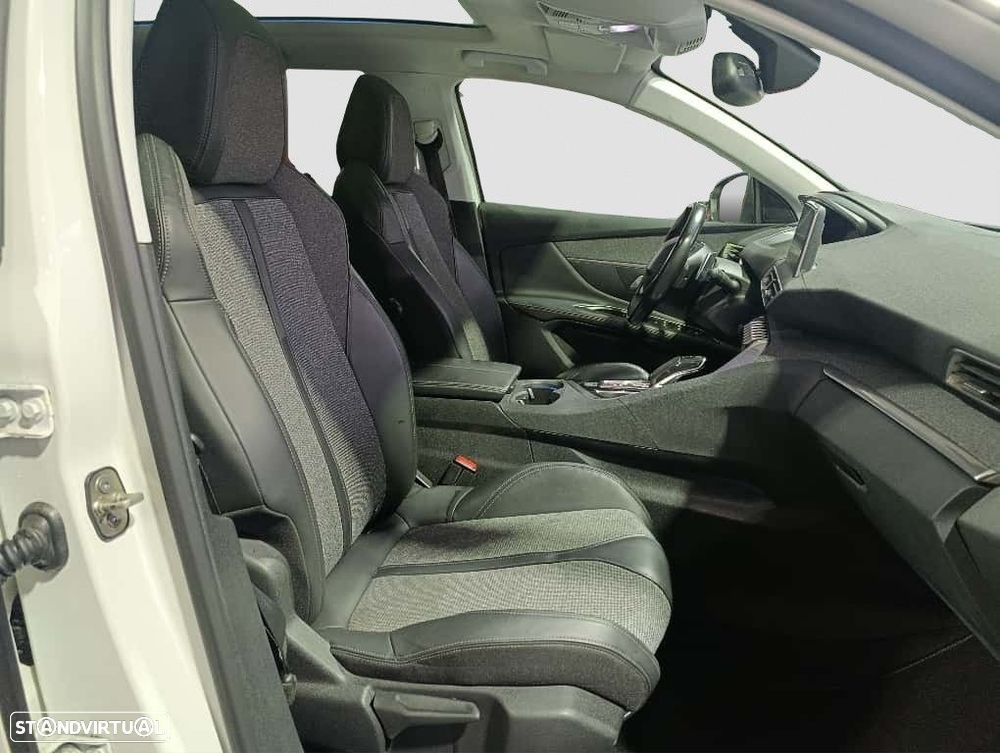 Peugeot 3008 1.2 PureTech Allure EAT8 - 17