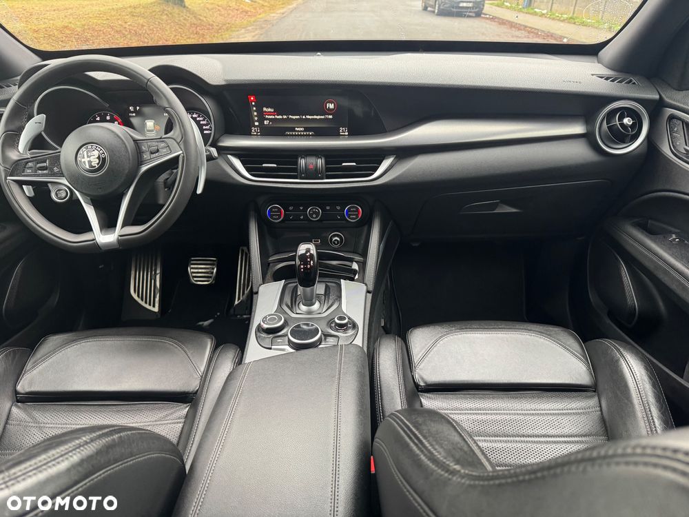 Alfa Romeo Stelvio 2.0 Turbo 16V AT8-Q4 Executive - 7