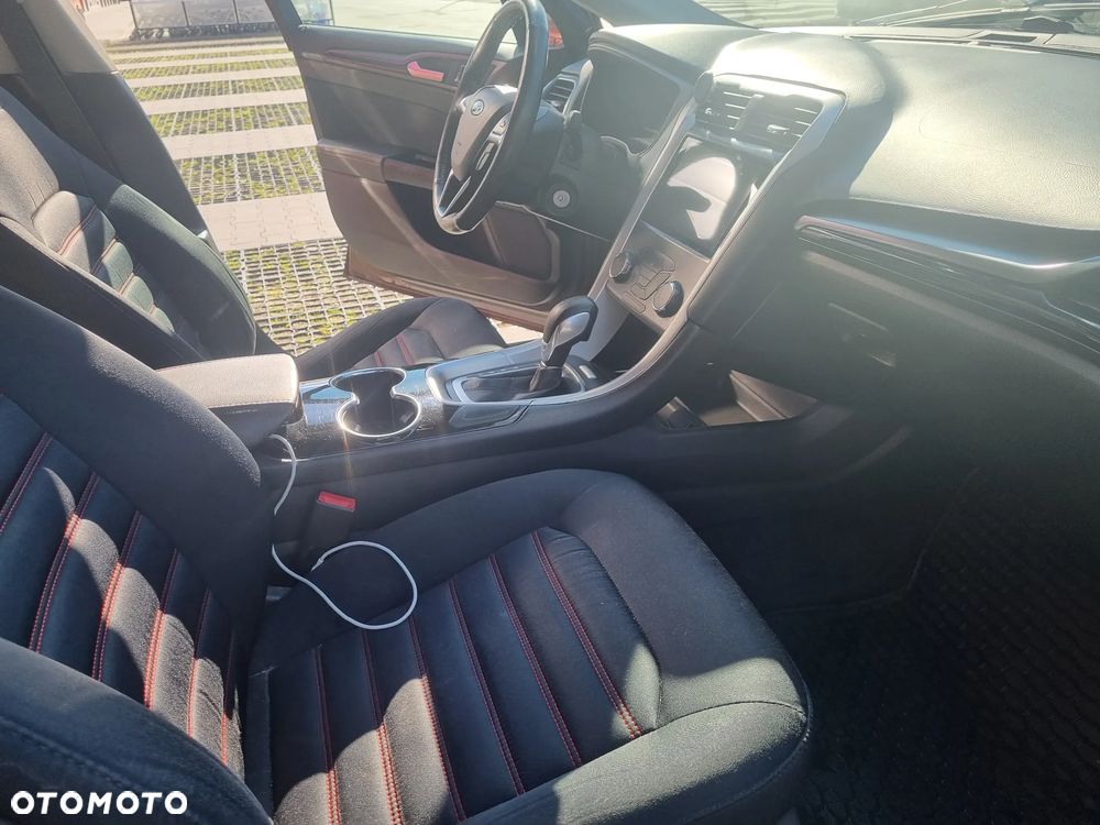 Ford Fusion - 18