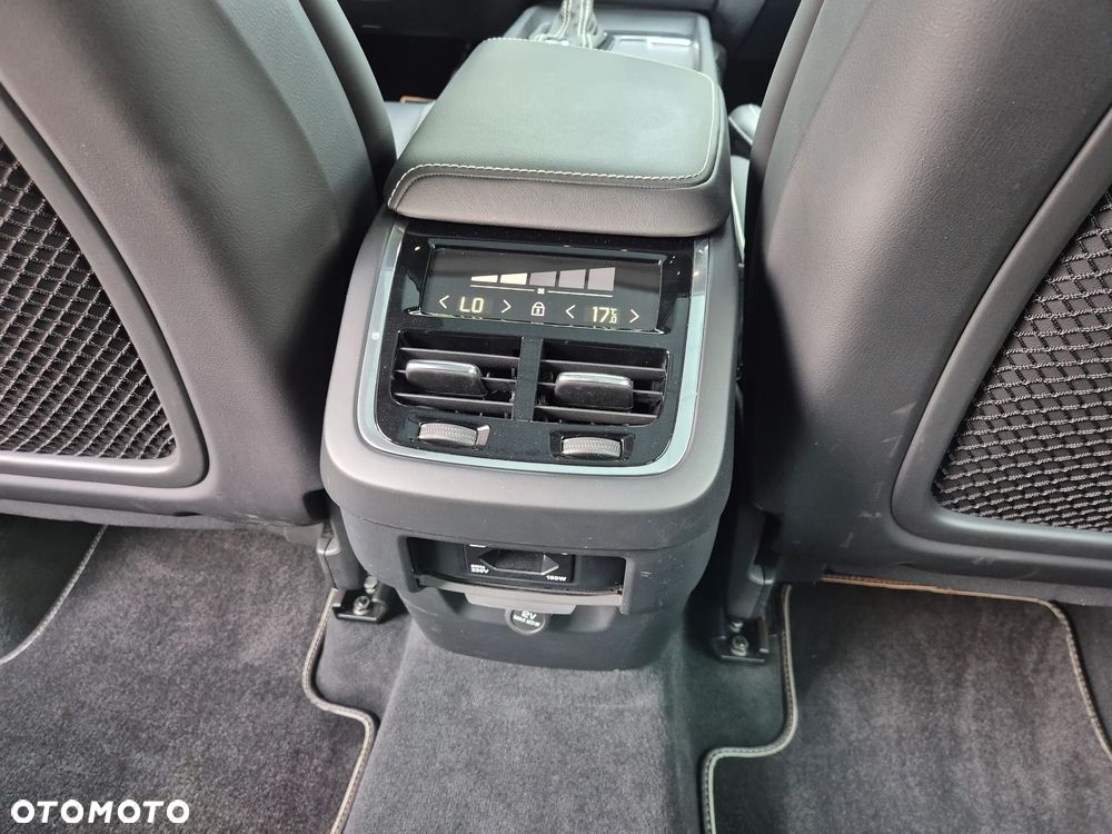 Volvo XC 60 D4 Geartronic RDesign - 23