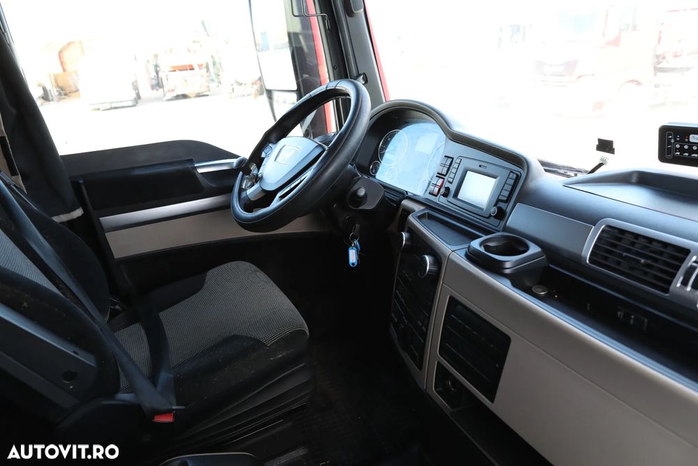 MAN TGX 18.500 4x2 LLS + Trailer Vega 3 axe lowbed - 19