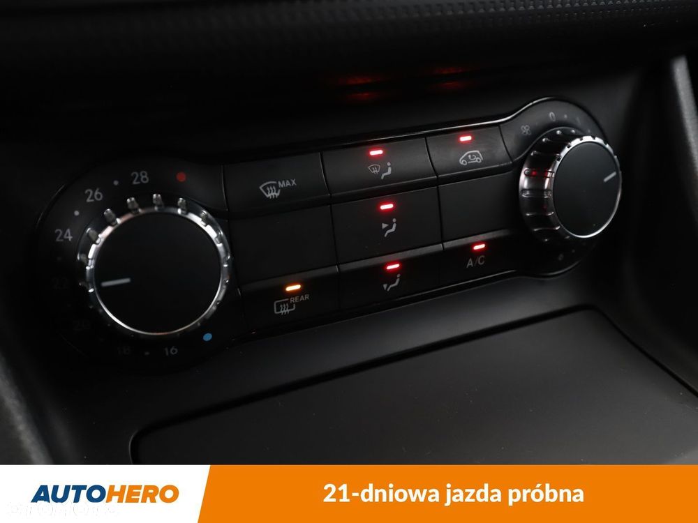 Mercedes-Benz Klasa A 180 Urban - 23