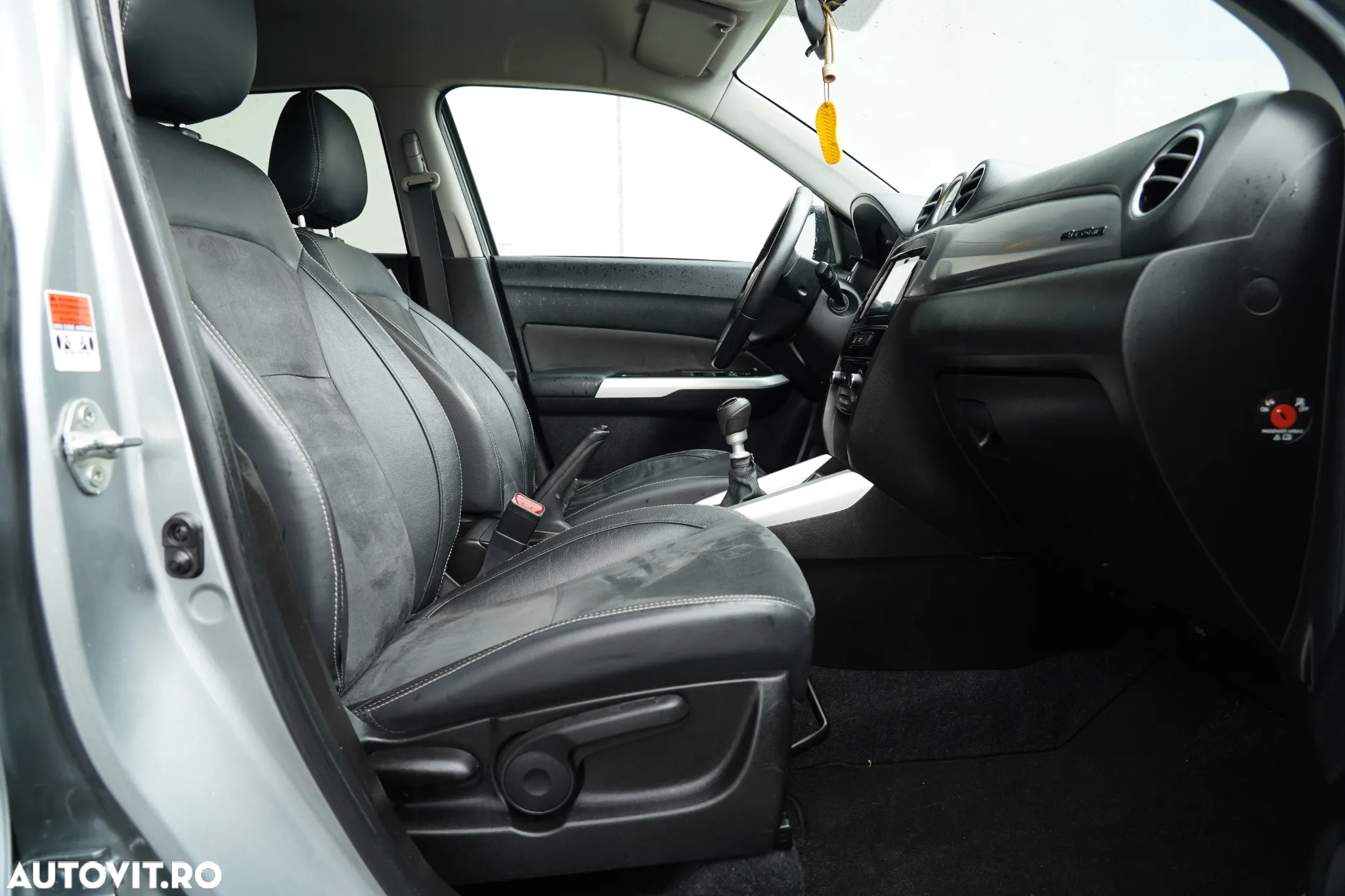 Suzuki Vitara 1.6 DDIS 4X4 Luxus - 13