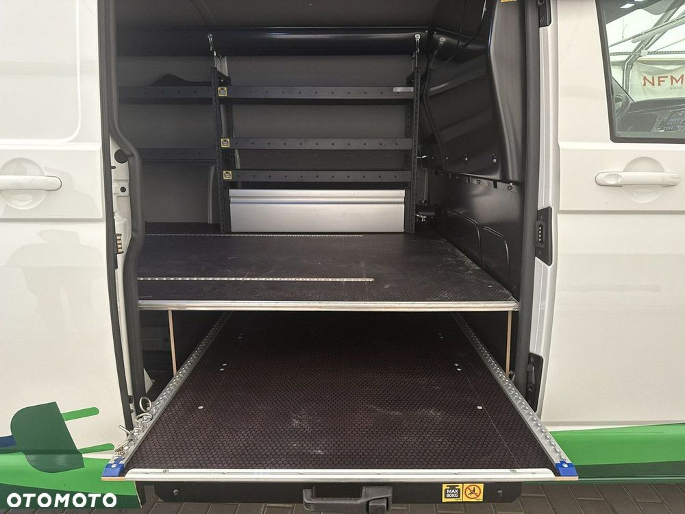 Volkswagen Transporter - 22