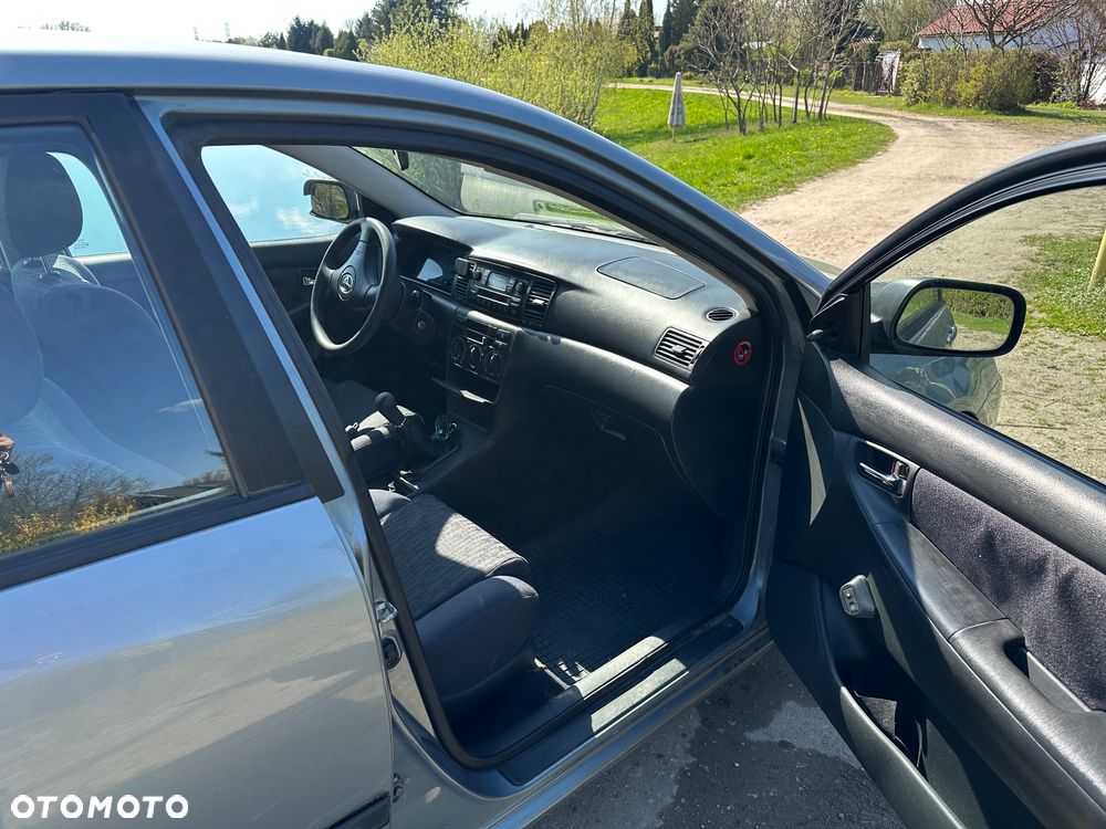 Toyota Corolla 1.4 VVT-i Terra - 19